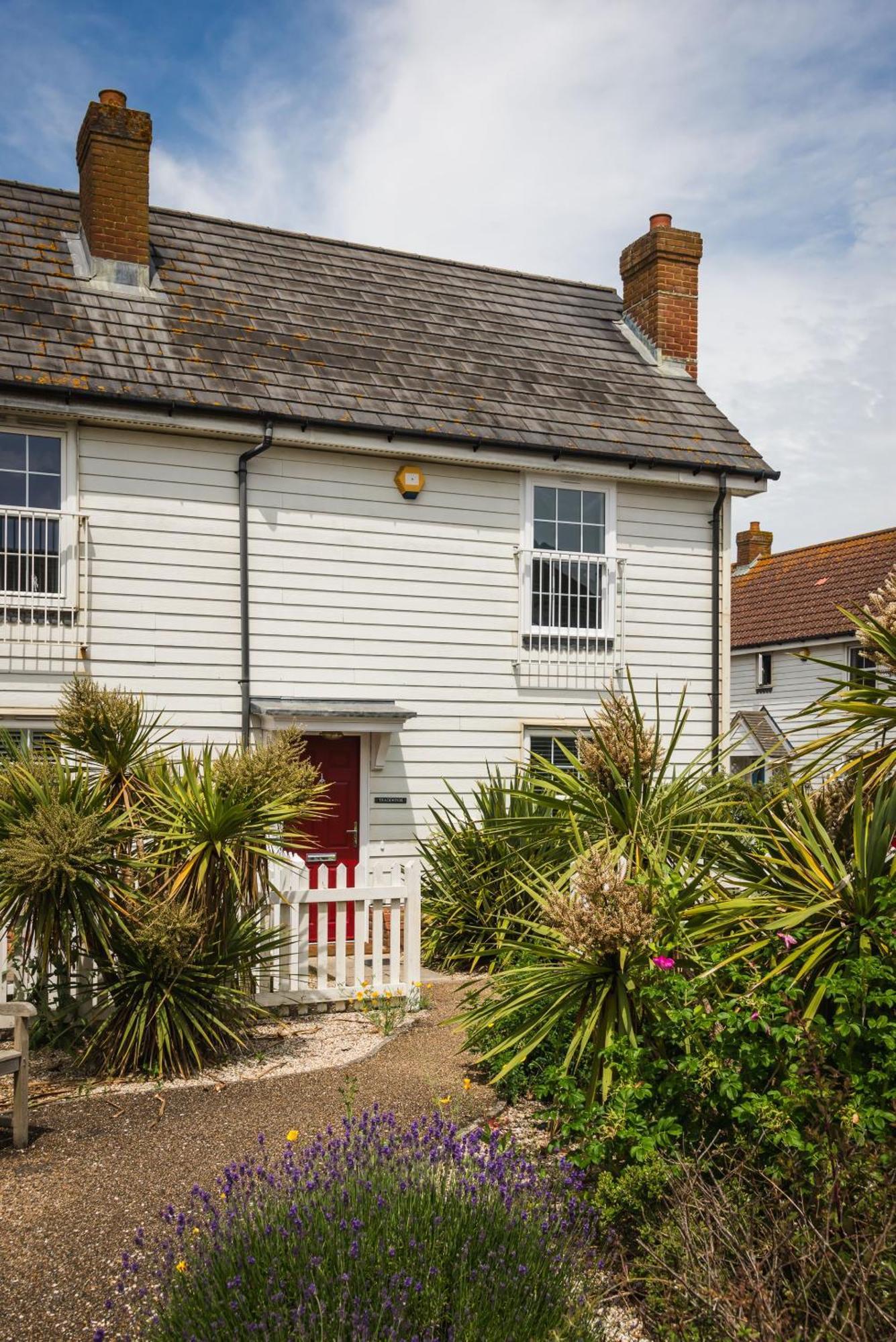 Tradewinds Villa Camber Exterior photo